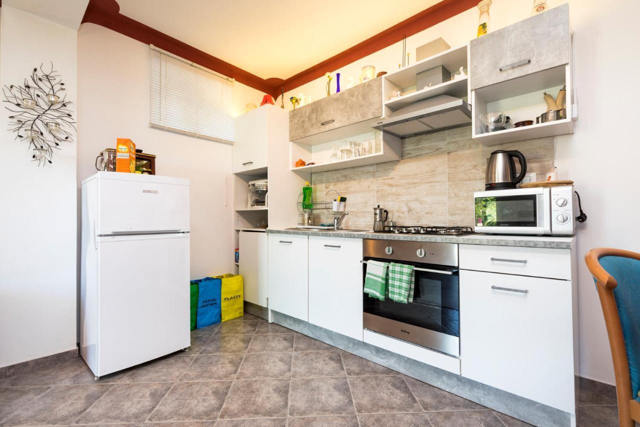 Apartman Maya Mali Lošinj Exterior foto
